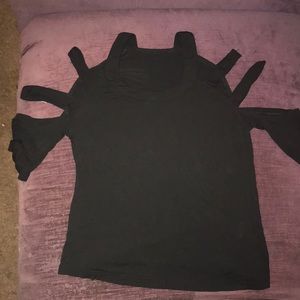 Black cold shoulder cut out sleeve top